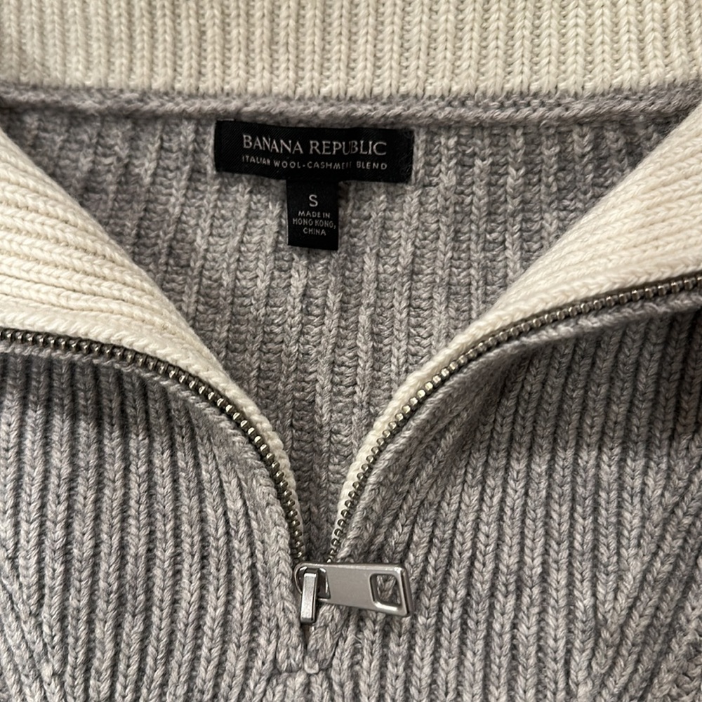 Banana Republic Gray Ribbed Zip Sweater - Picture 4 of 6